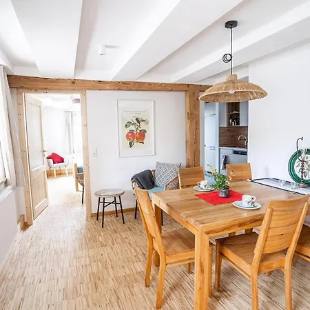 Apartment Gaestehaus Grosshoechberg