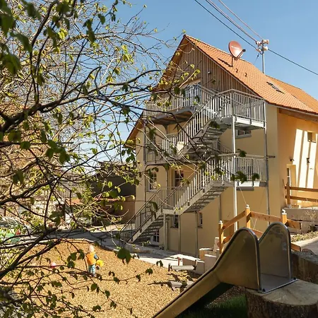 아파트 Gaestehaus Grosshoechberg *