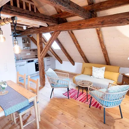 Appartement Gaestehaus Grosshoechberg *
