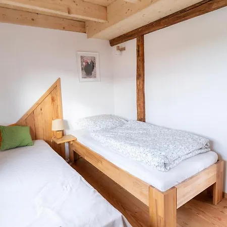 Gaestehaus Grosshoechberg 아파트 *