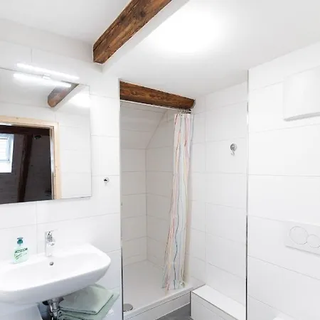 Gaestehaus Grosshoechberg *