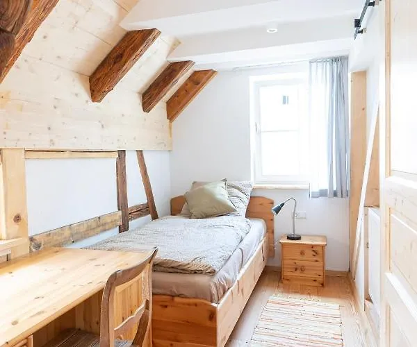 Appartement Gaestehaus Grosshoechberg Spiegelberg